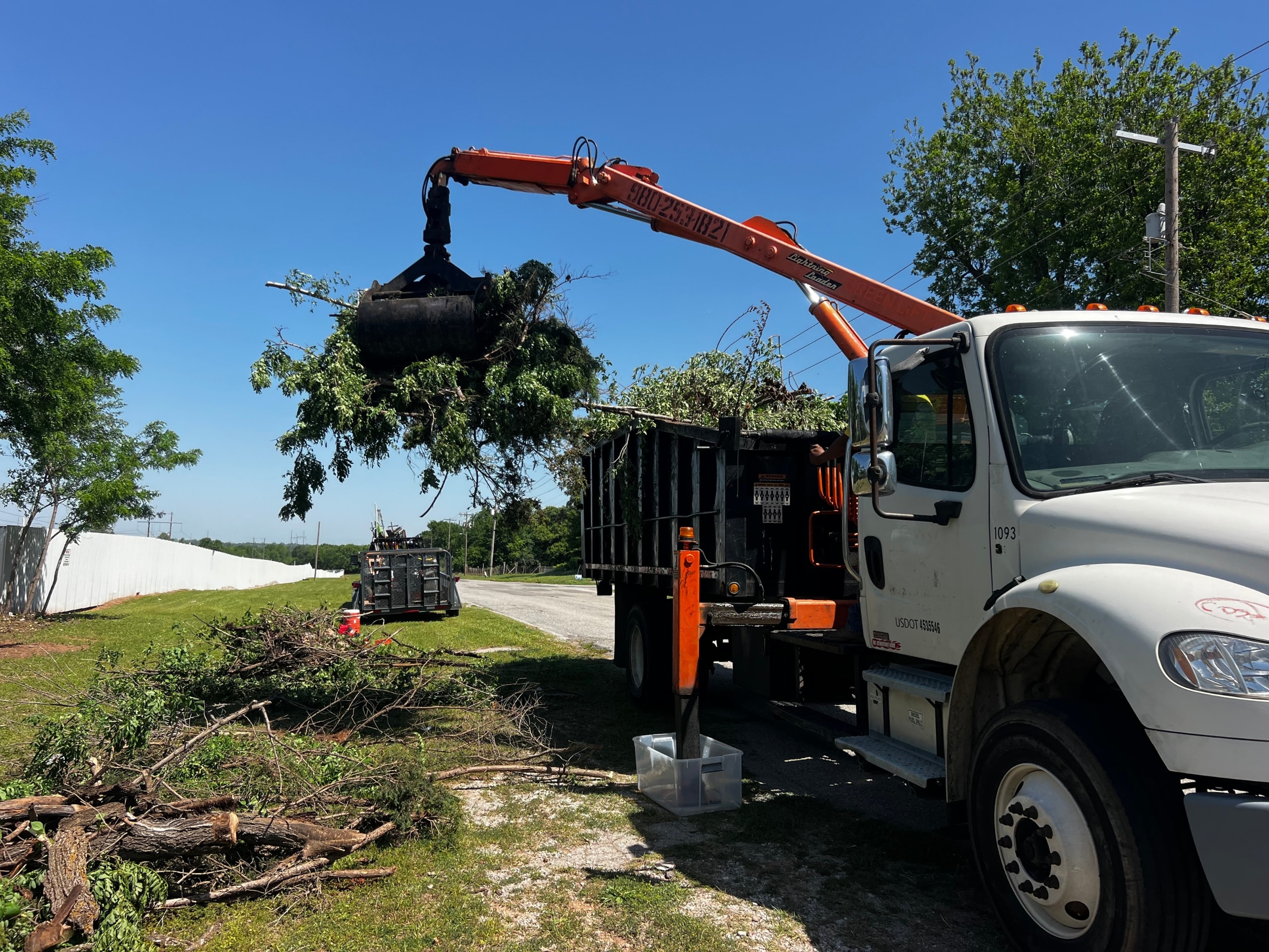 Local Tree Removal Clean Up Project Elion Landscaping Tree Service Oklahoma